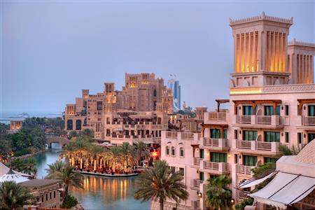 Al Qasr Madinat Jumeirah Exterior Evening